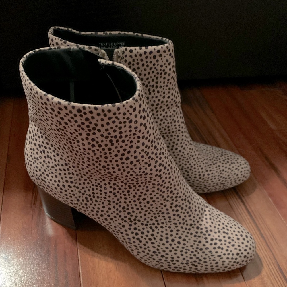 Jcrew factory boots, cute print size 8